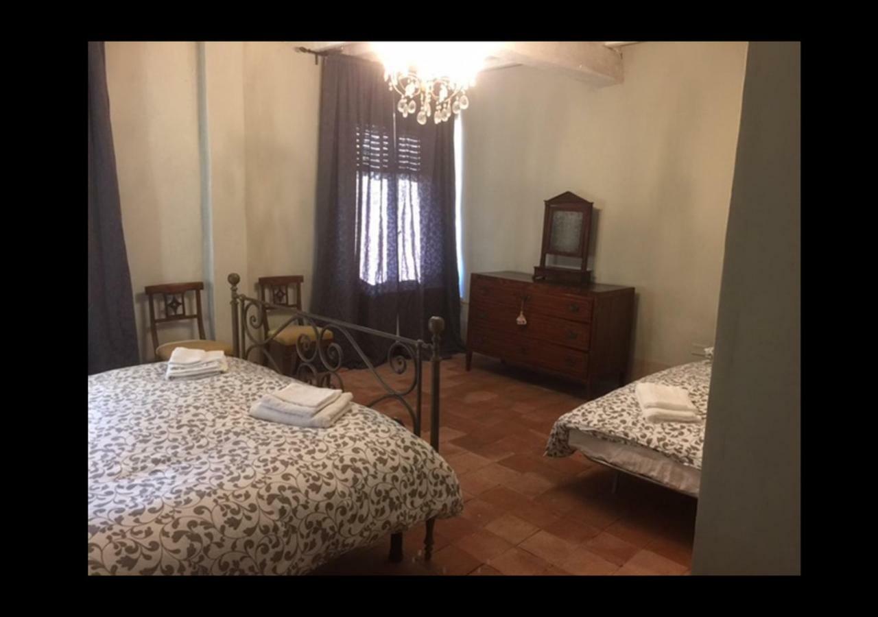 B&B La Casa Dei Prugni Boretto Buitenkant foto