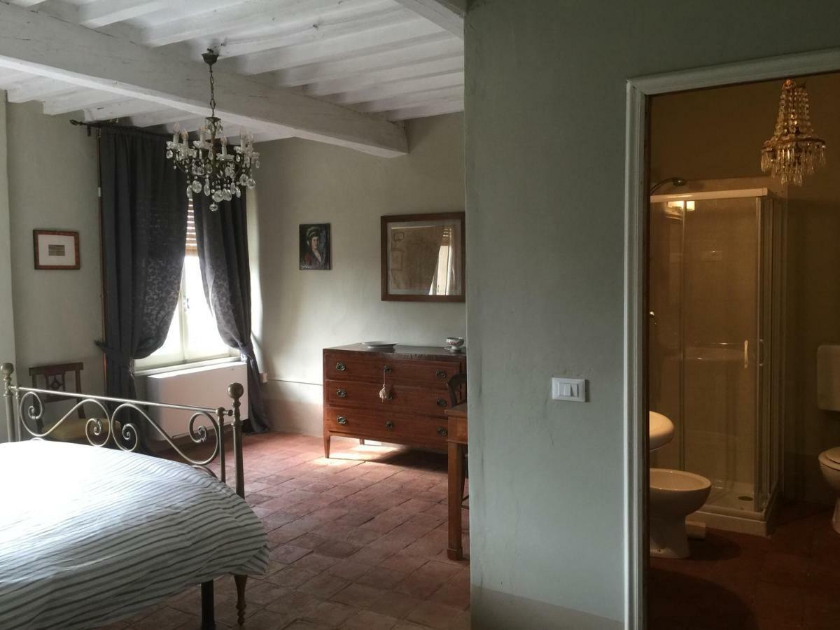 B&B La Casa Dei Prugni Boretto Buitenkant foto